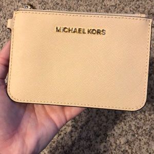 Michael Kors Wristlet 💛